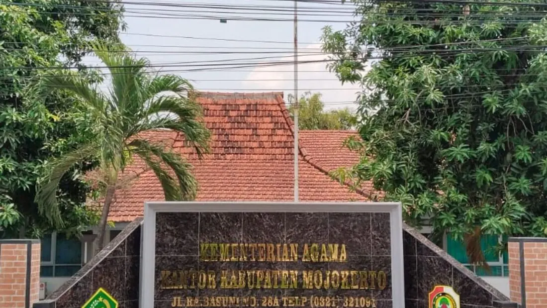 Gerbang utama Kantor Kementerian Agama Kabupaten Mojokerto